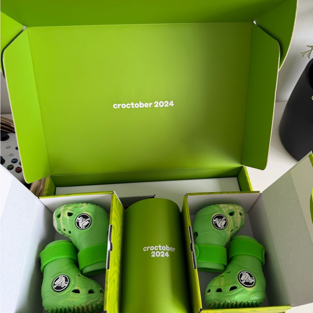 CROCS Bright Green Clogs with Box